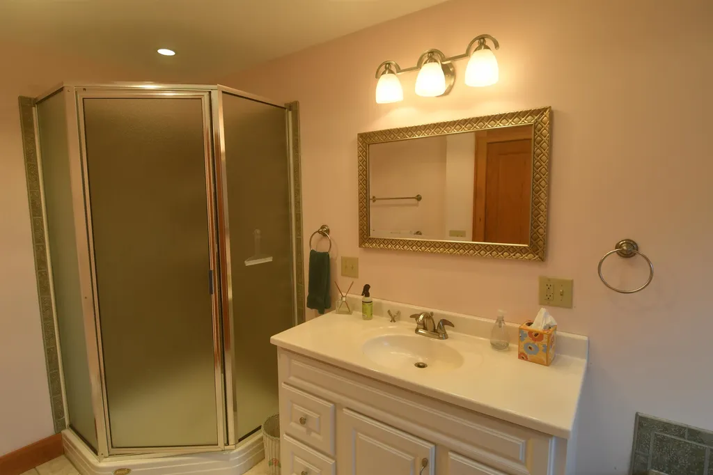 823 East Warren Road Waitsfield VT 05673