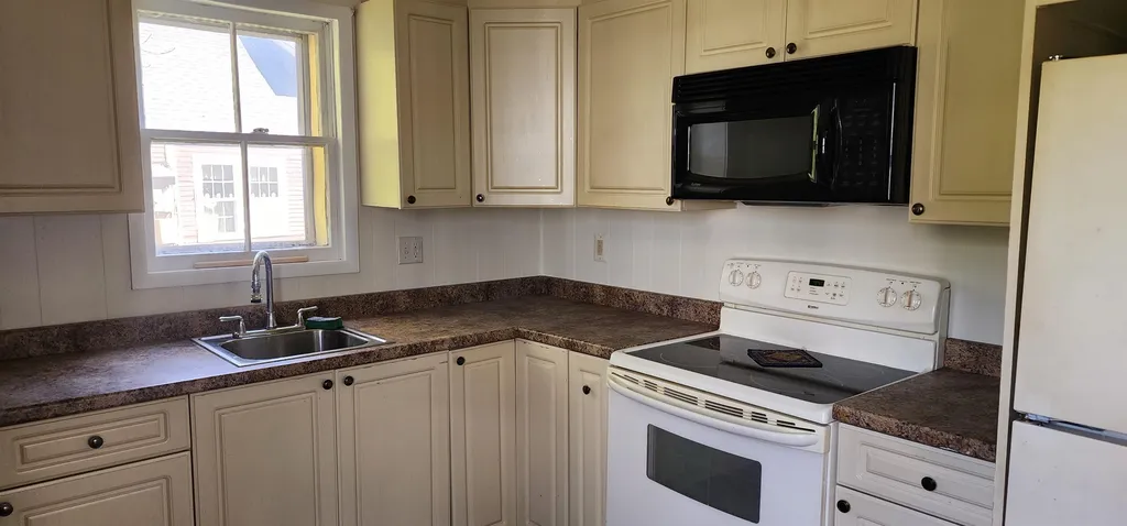17 Union Street Littleton NH 03561