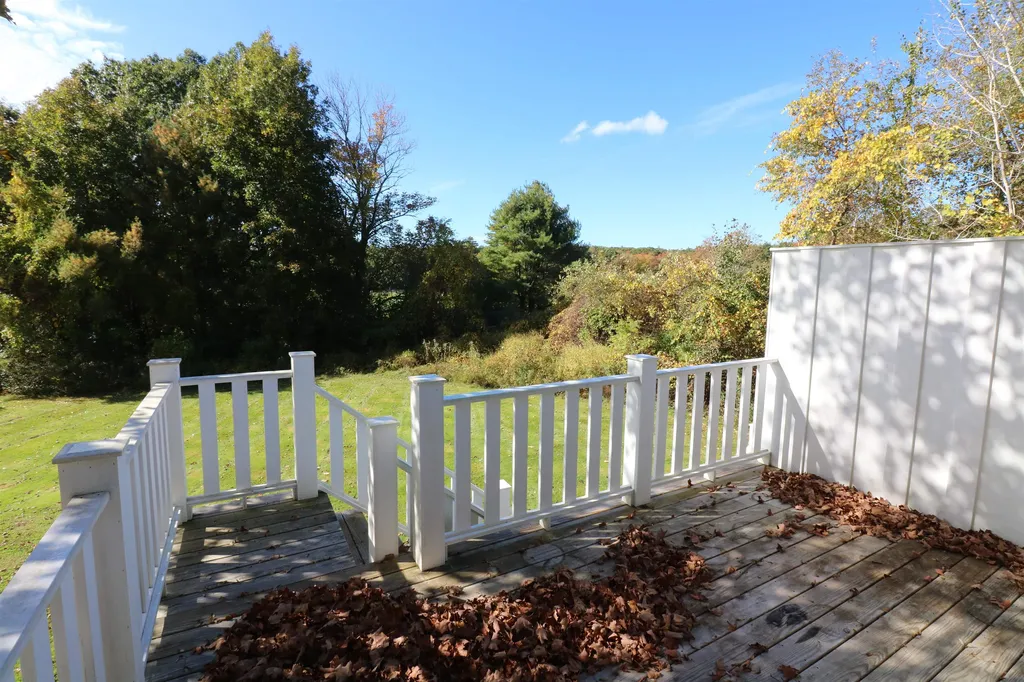 335 Wadleigh Falls Road Newmarket NH 03857