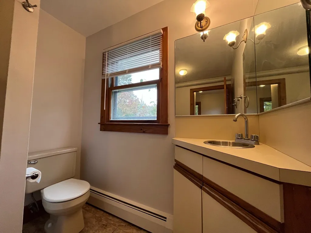 33 Madison Street Milford NH 03055