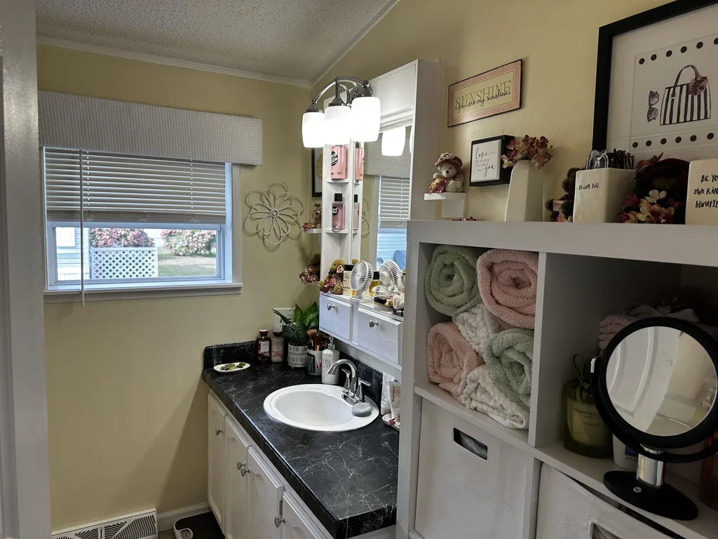 20 Sagamore Lane Rochester NH 03867