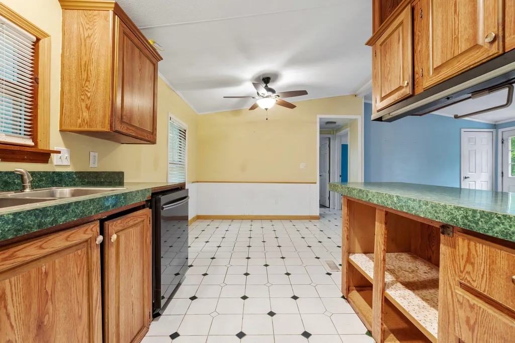 62 Spruce Road Danville NH 03819