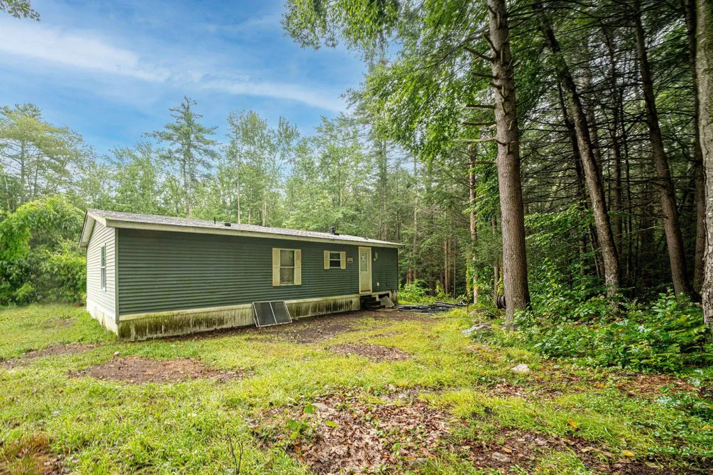 62 Spruce Road Danville NH 03819