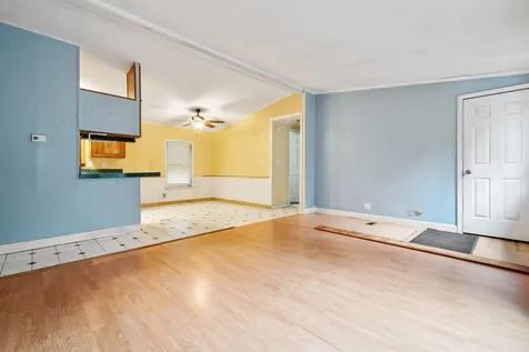 62 Spruce Road Danville NH 03819