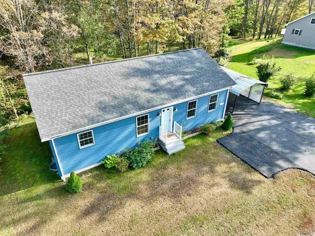 516 Upper Plain Bradford VT 05033