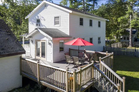 7 Pakesso Circle Litchfield NH 03052
