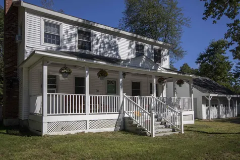 7 Pakesso Circle Litchfield NH 03052