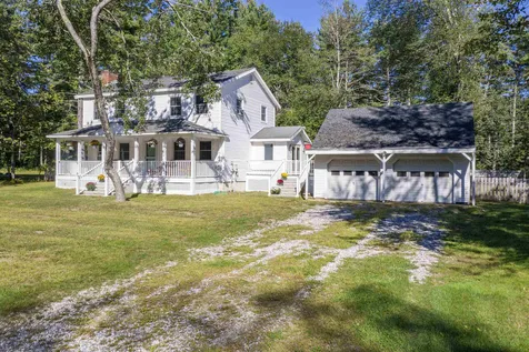 7 Pakesso Circle Litchfield NH 03052