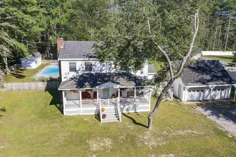 7 Pakesso Circle Litchfield NH 03052