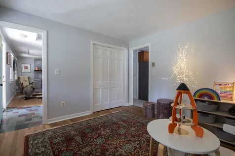 7 Pakesso Circle Litchfield NH 03052