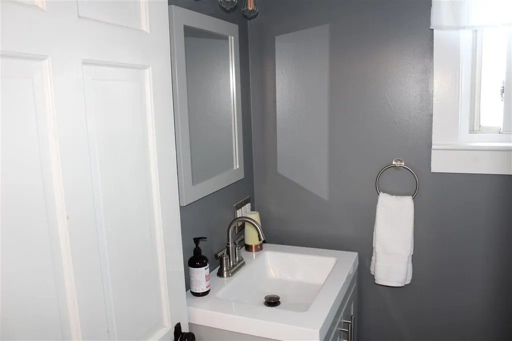 22 Park Avenue Claremont NH 03743