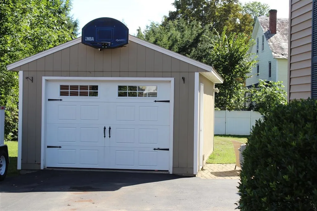 22 Park Avenue Claremont NH 03743