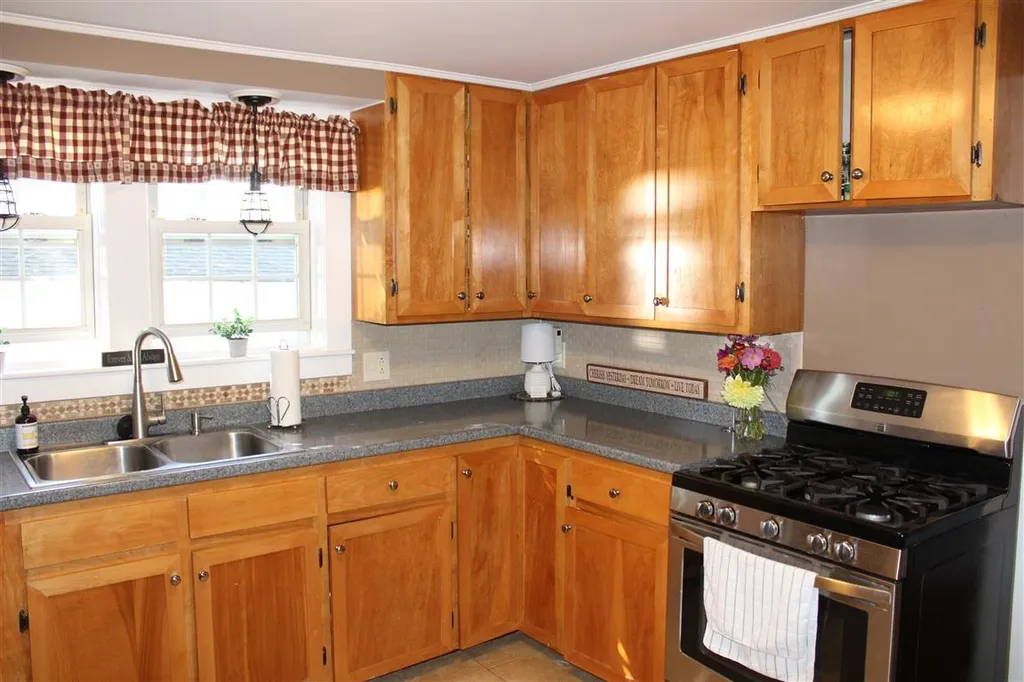 22 Park Avenue Claremont NH 03743