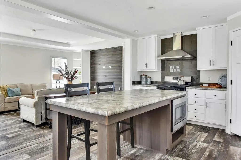 7 Cremin Street Concord NH 03303