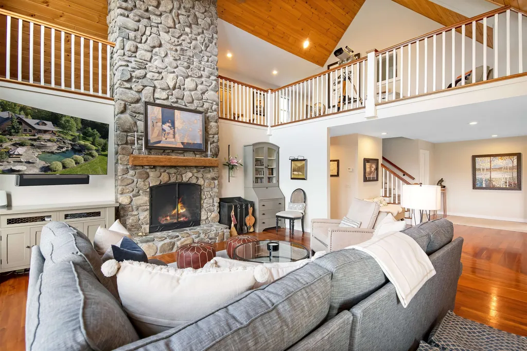 121 Upper Sky Acres Drive Stowe VT 05672
