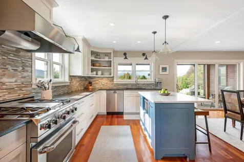 121 Upper Sky Acres Drive Stowe VT 05672