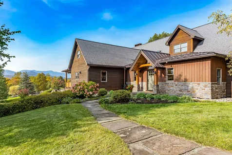 121 Upper Sky Acres Drive Stowe VT 05672