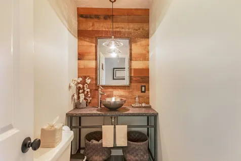 121 Upper Sky Acres Drive Stowe VT 05672