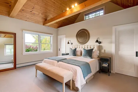 121 Upper Sky Acres Drive Stowe VT 05672