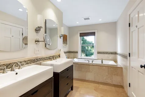 121 Upper Sky Acres Drive Stowe VT 05672