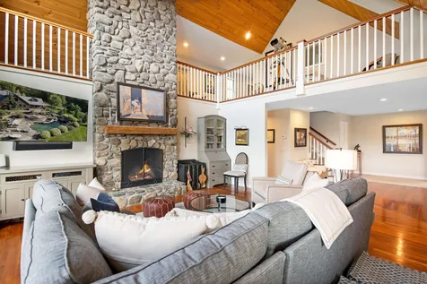 121 Upper Sky Acres Drive Stowe VT 05672