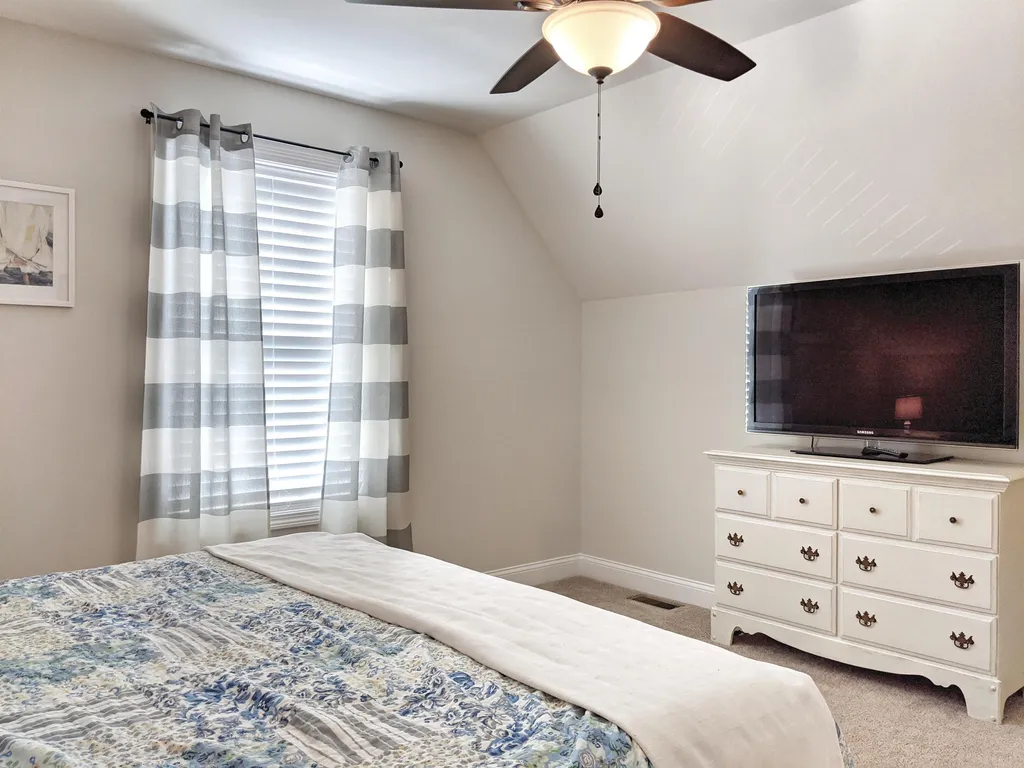 112 Memory Lane Laconia NH 03246