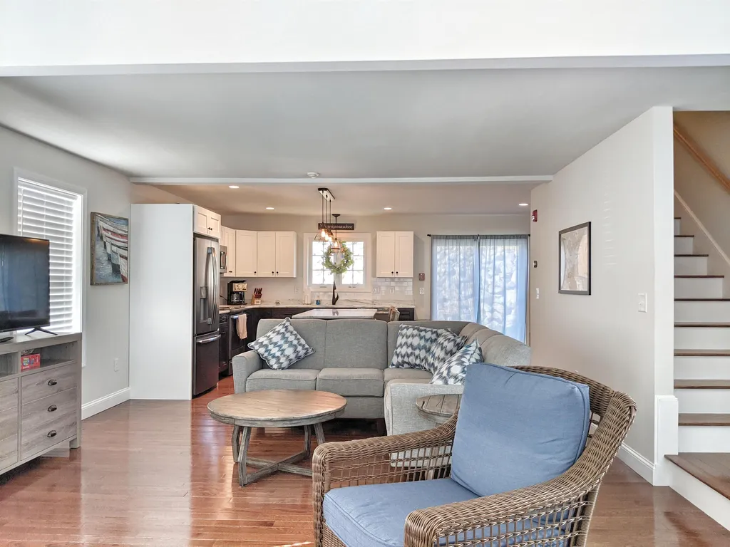 112 Memory Lane Laconia NH 03246