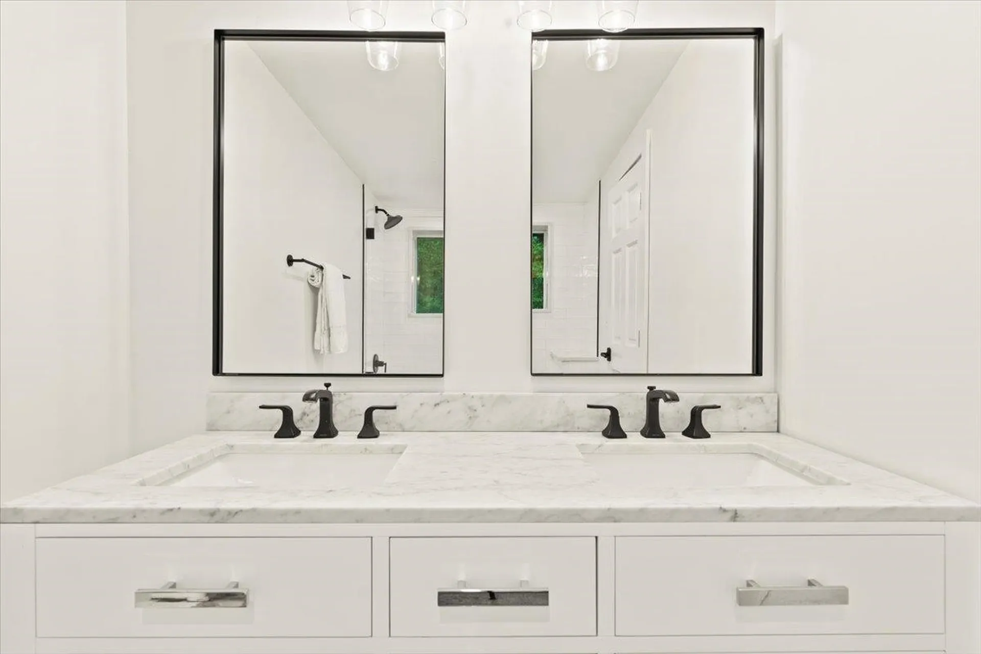 662 Howe Farm Road Jamaica VT 05343