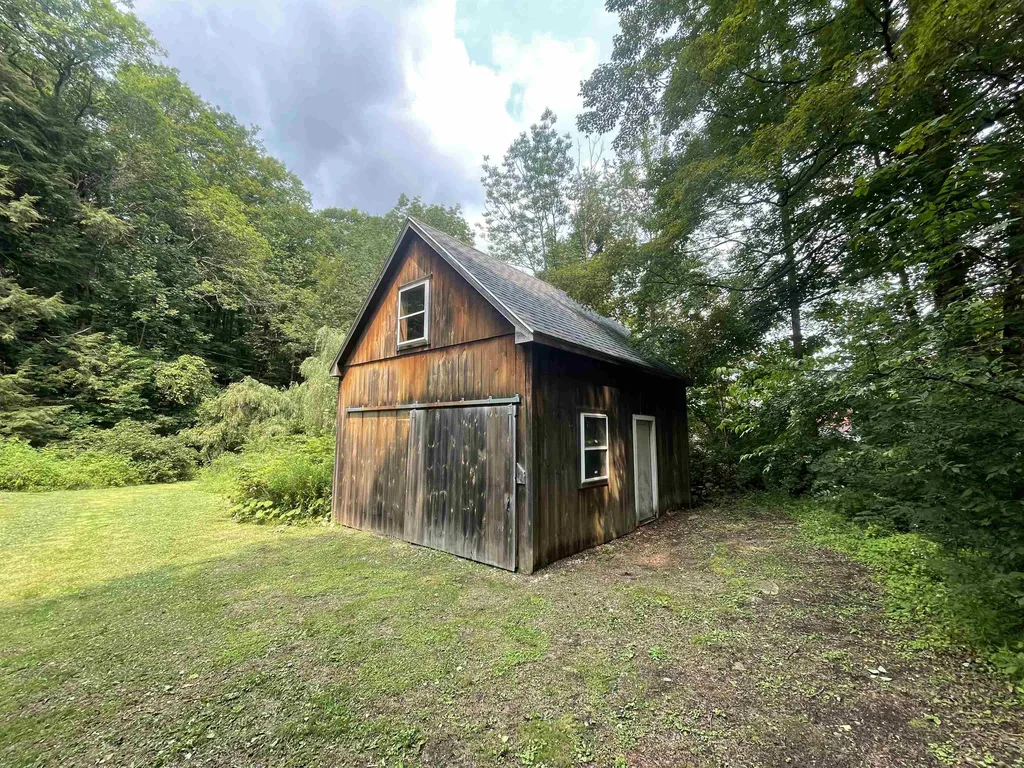 121 Mattison Road Sunderland VT 05250