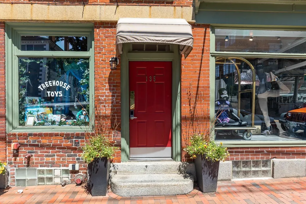 135 Market Street Portsmouth NH 03801