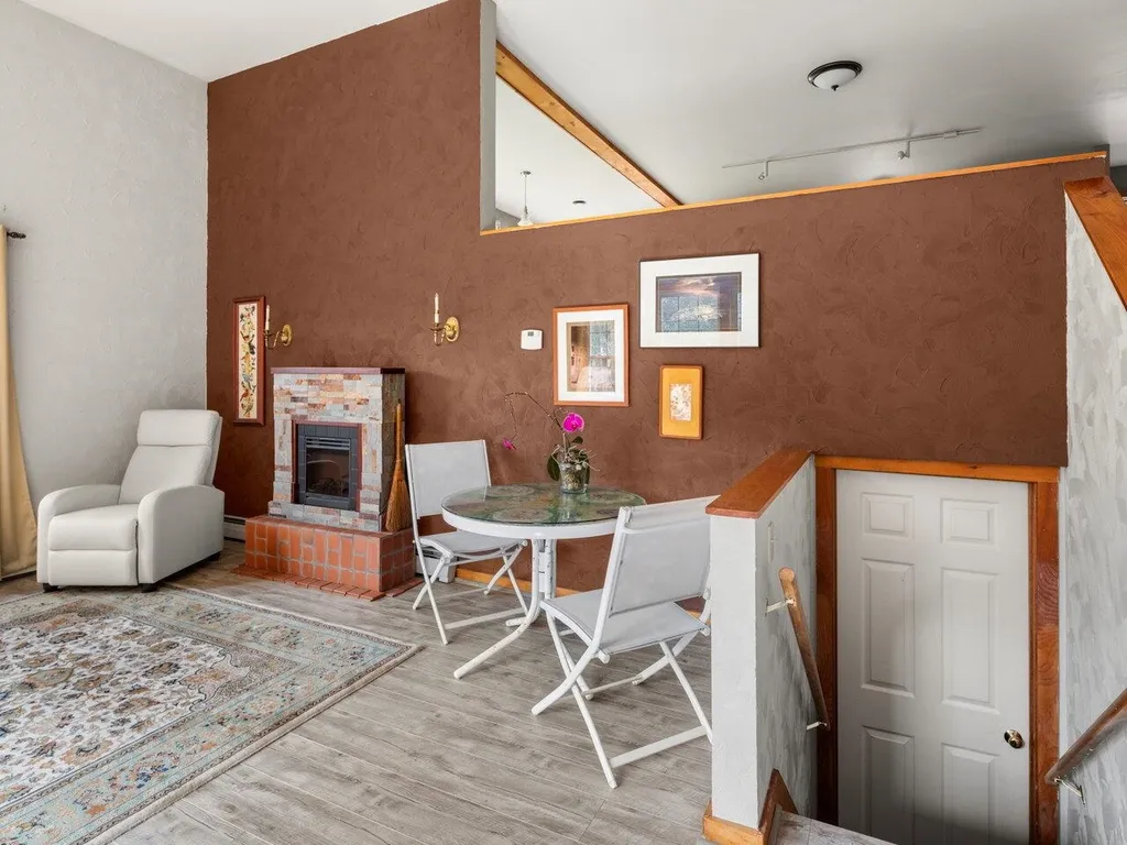 27 Apple Blossom Drive Waterbury VT 05677