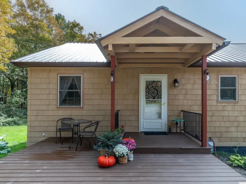 27 Apple Blossom Drive Waterbury VT 05677