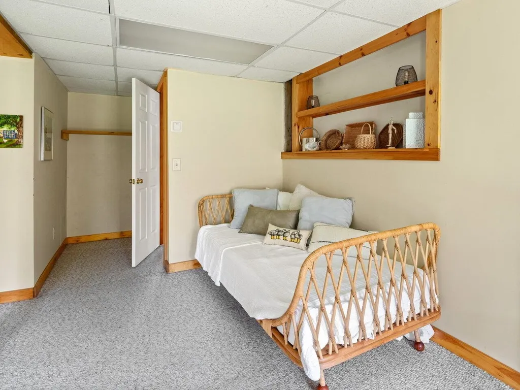27 Apple Blossom Drive Waterbury VT 05677