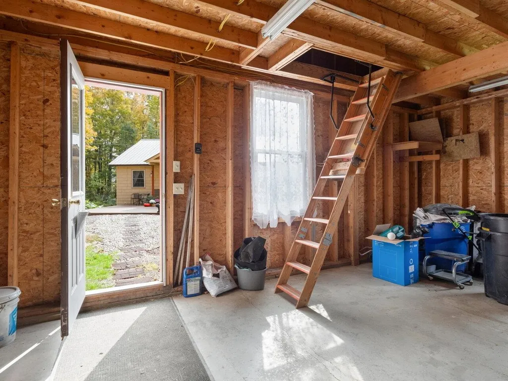 27 Apple Blossom Drive Waterbury VT 05677