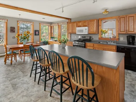 27 Apple Blossom Drive Waterbury VT 05677