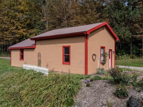 27 Apple Blossom Drive Waterbury VT 05677