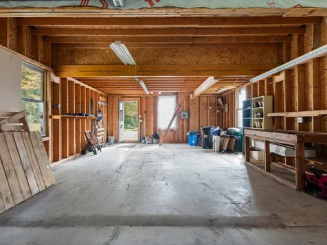 27 Apple Blossom Drive Waterbury VT 05677