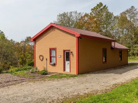 27 Apple Blossom Drive Waterbury VT 05677