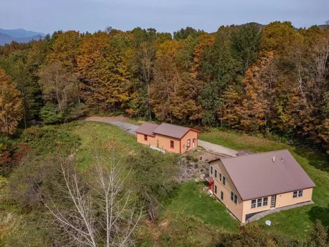 27 Apple Blossom Drive Waterbury VT 05677