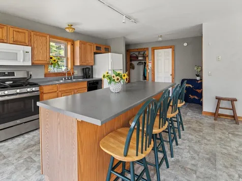 27 Apple Blossom Drive Waterbury VT 05677