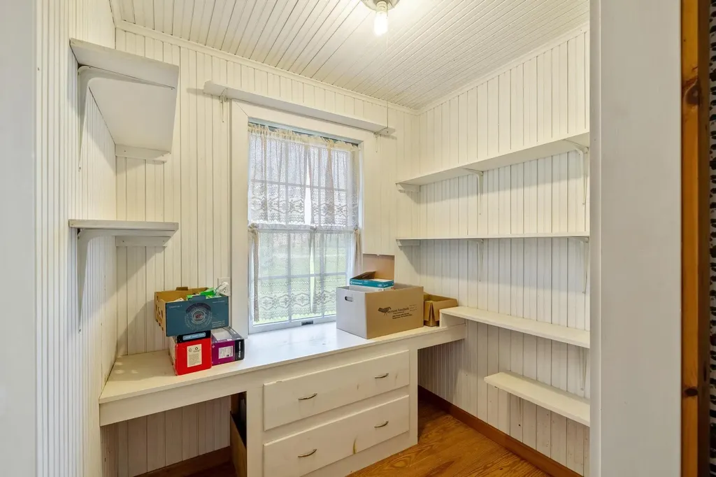 223 Sunset View Lane Isle La Motte VT 05463