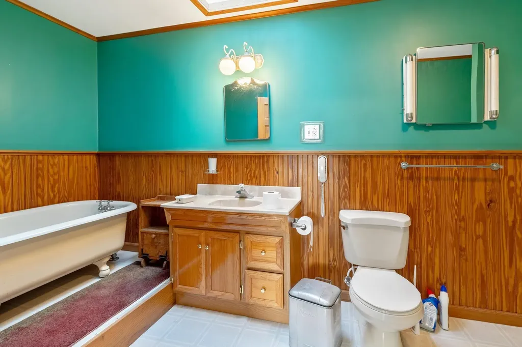 223 Sunset View Lane Isle La Motte VT 05463