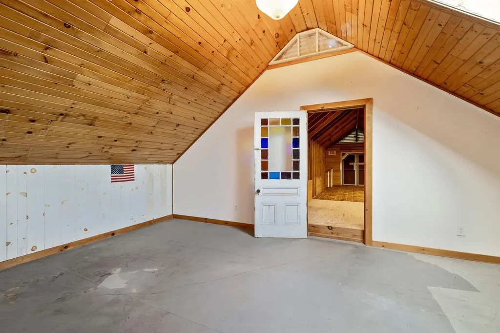 223 Sunset View Lane Isle La Motte VT 05463