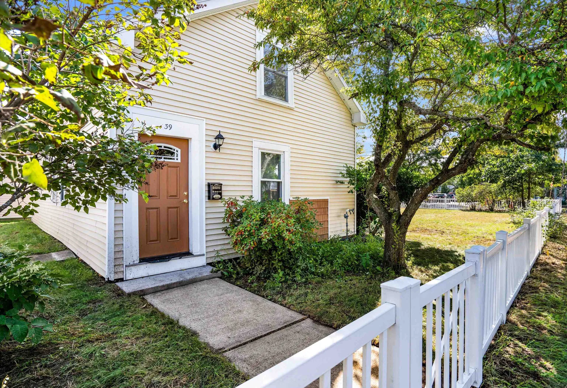 39 Brown Avenue Manchester NH 03101