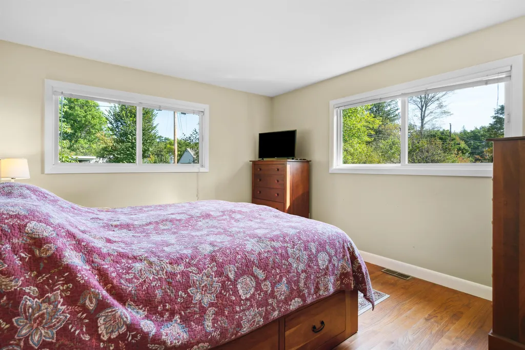 21 Jones Circle Norwich VT 05055