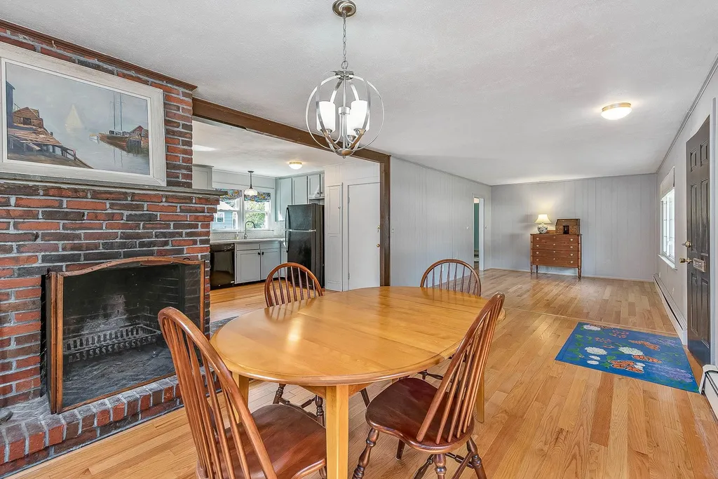 17 Philbrook Terrace Hampton NH 03842