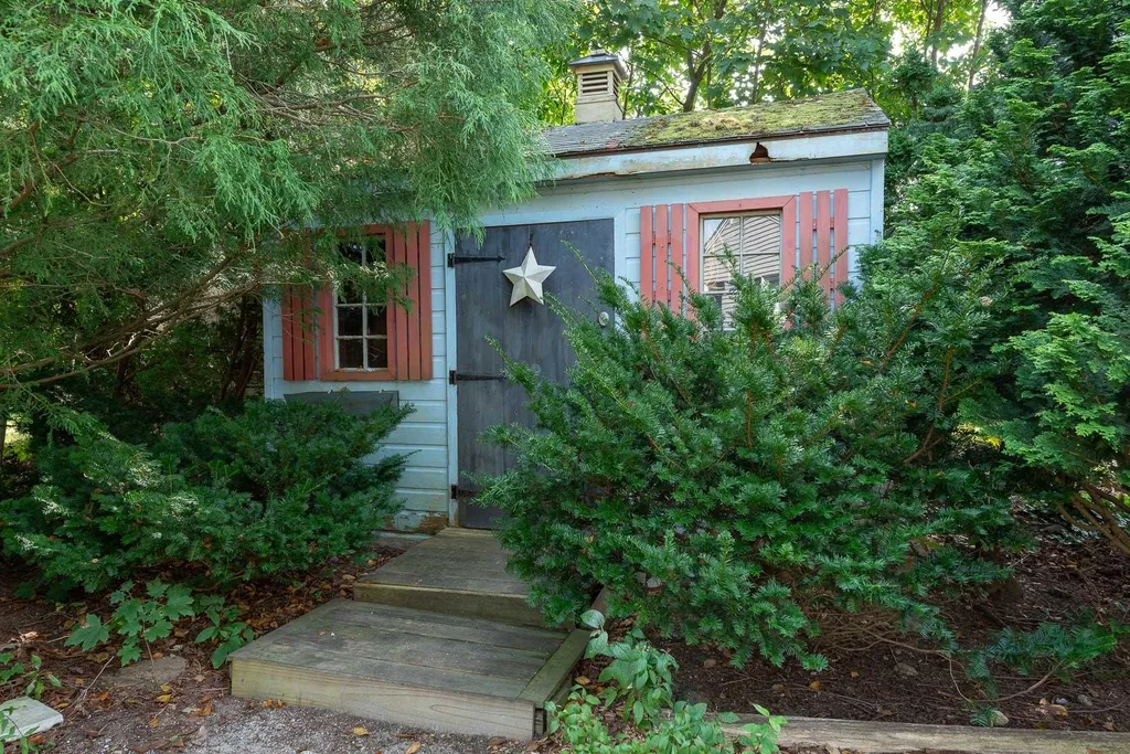 17 Philbrook Terrace Hampton NH 03842