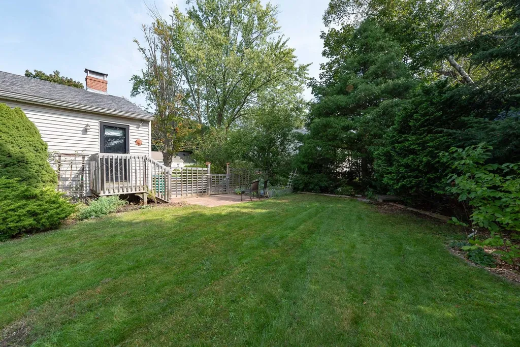 17 Philbrook Terrace Hampton NH 03842