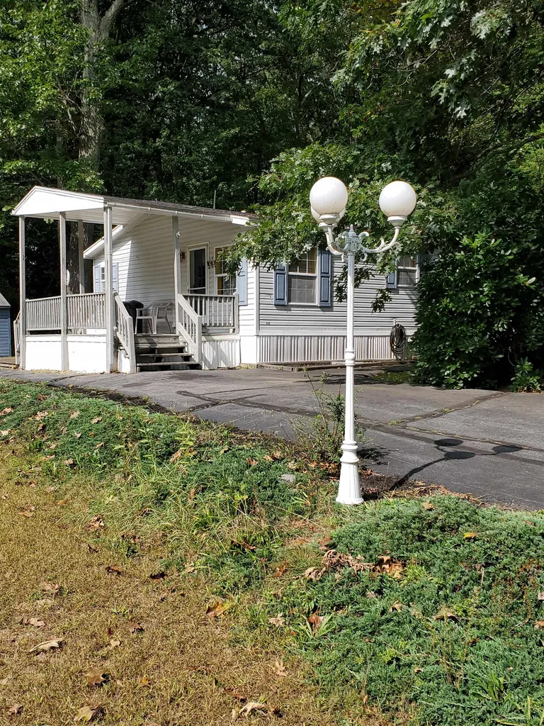 65 Courtney Lane Eliot ME 03903