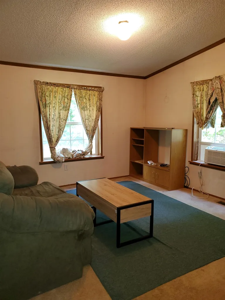 65 Courtney Lane Eliot ME 03903